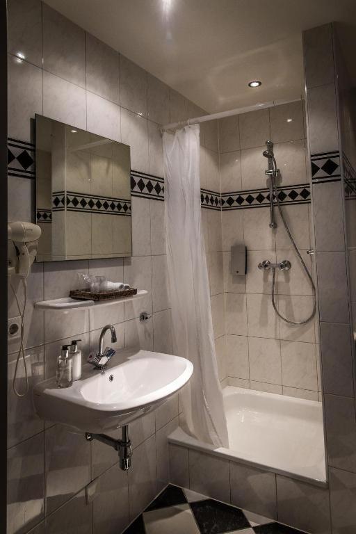 De Limbourg Hotel